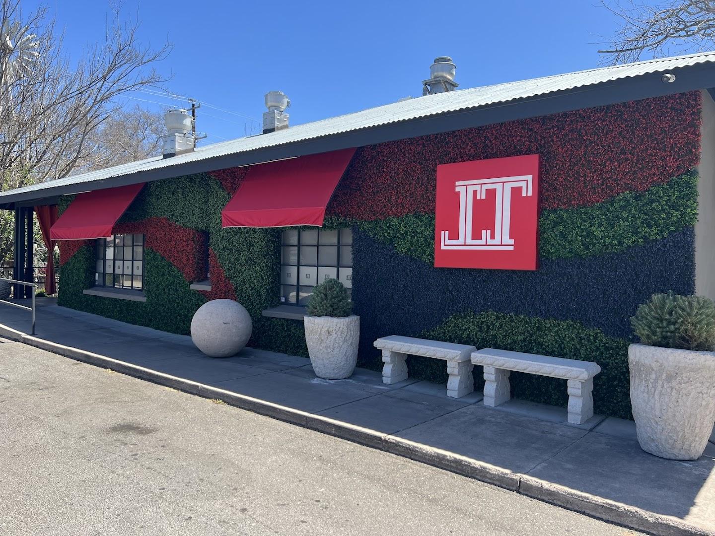 Tito's Pizza & Italian Eatery